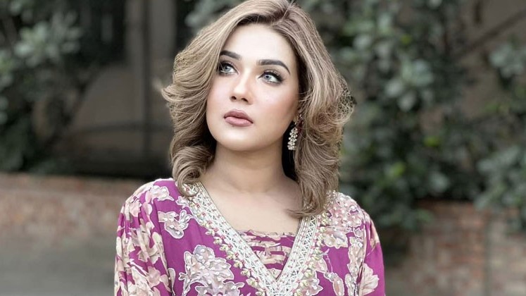 নয়া প্রেমে মজেছেন মাহিয়া মাহি
